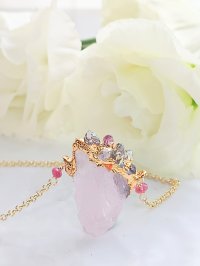 モルガナイト原石ネクレス