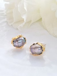 シルバーグレー淡水バロックパール スタッズピアス