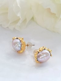 シルバーホワイト淡水バロックパール  スタッズピアス